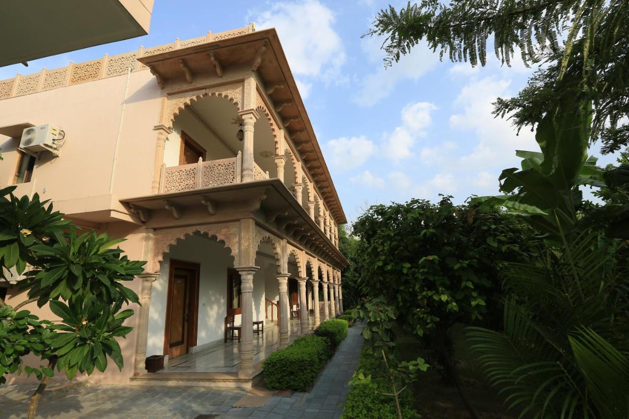 Hotel Sunbird Bharatpur Ngoại thất bức ảnh