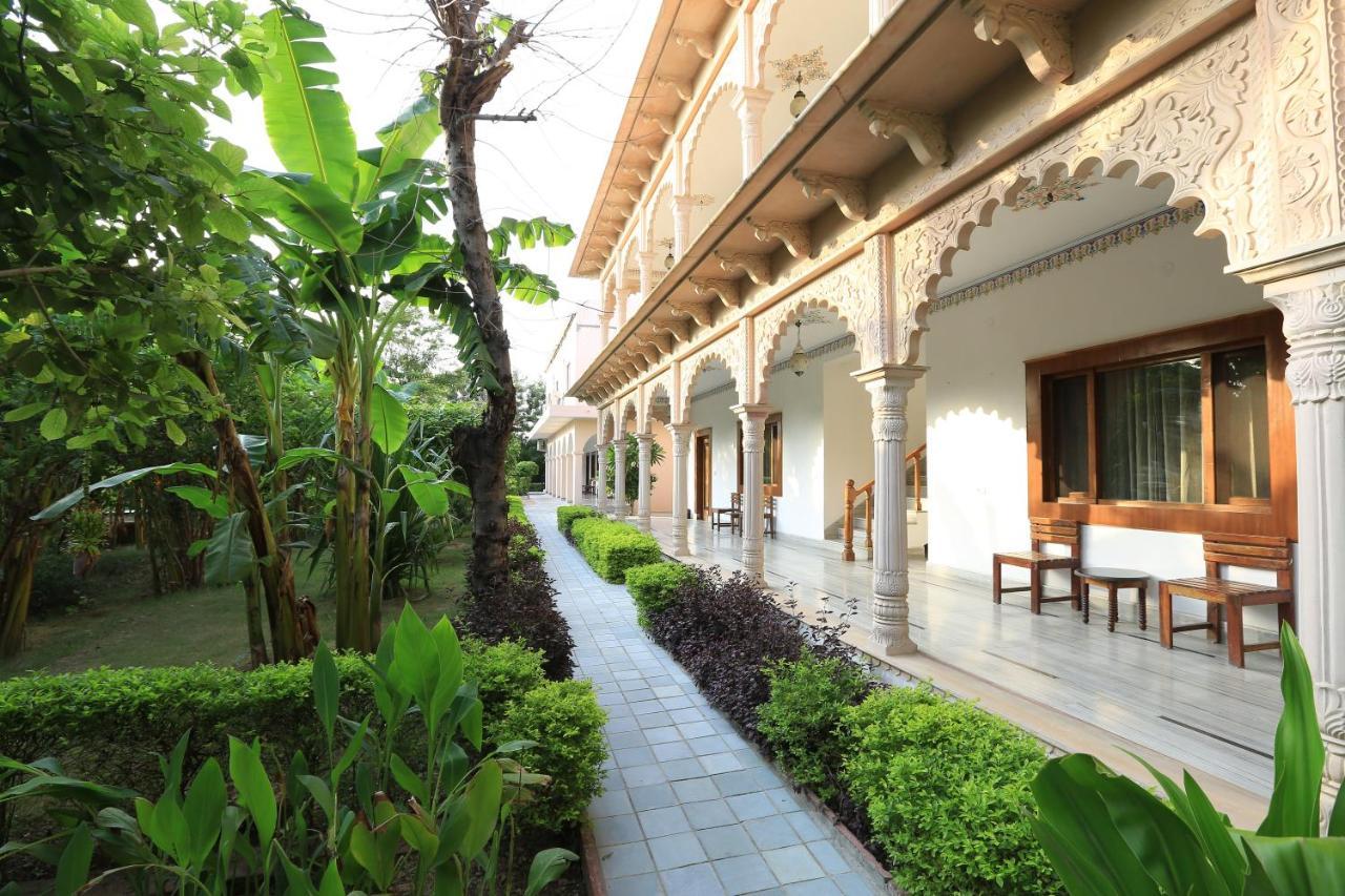 Hotel Sunbird Bharatpur Ngoại thất bức ảnh