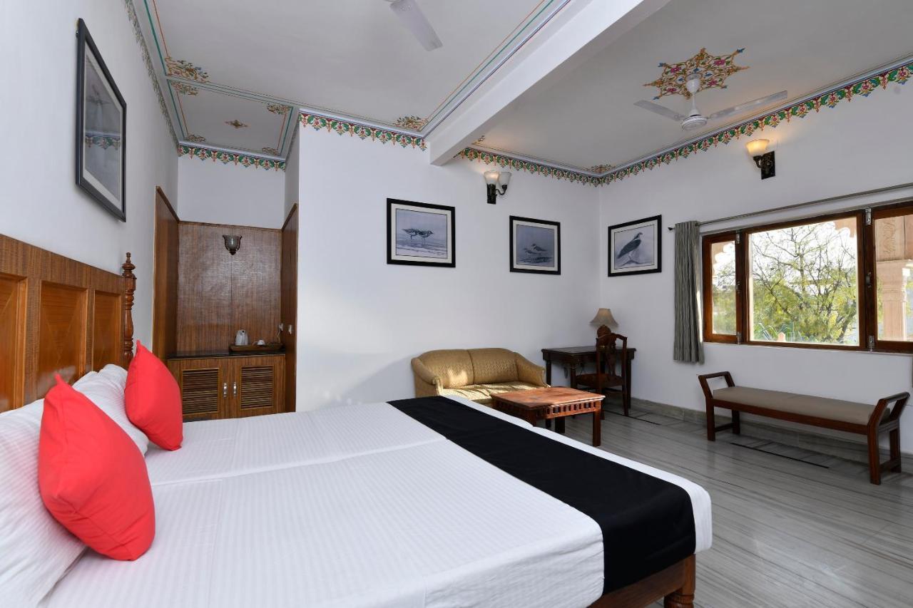 Hotel Sunbird Bharatpur Ngoại thất bức ảnh