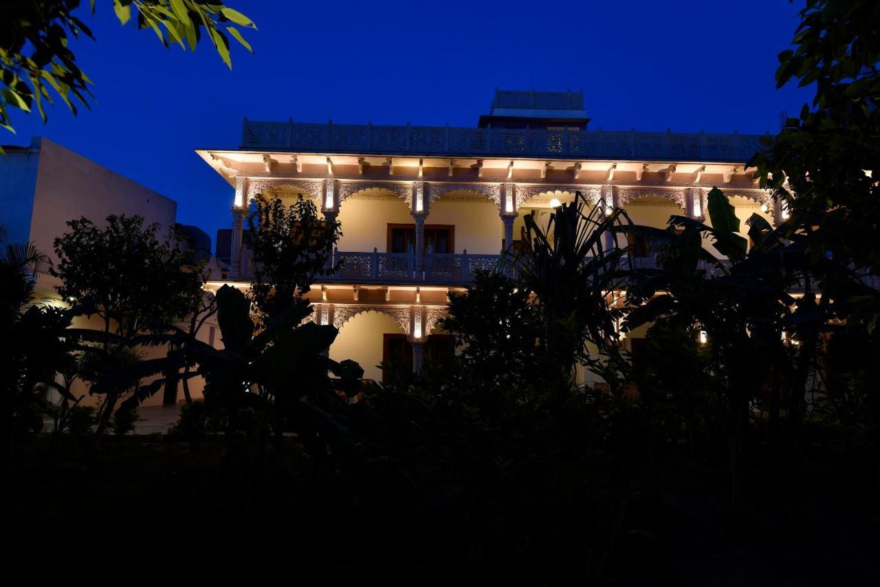 Hotel Sunbird Bharatpur Ngoại thất bức ảnh