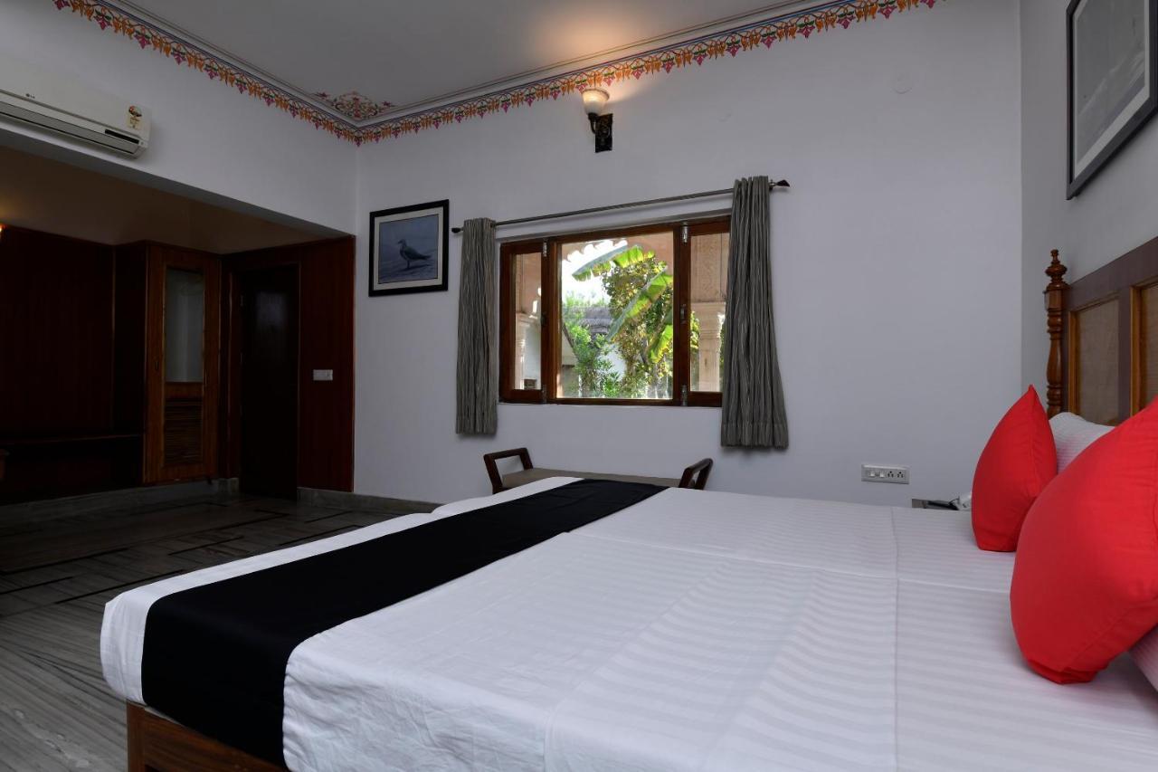 Hotel Sunbird Bharatpur Ngoại thất bức ảnh