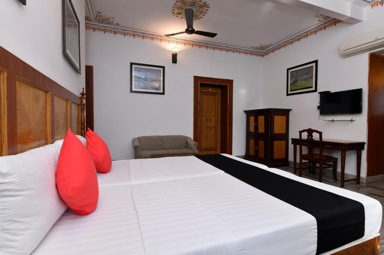 Hotel Sunbird Bharatpur Ngoại thất bức ảnh