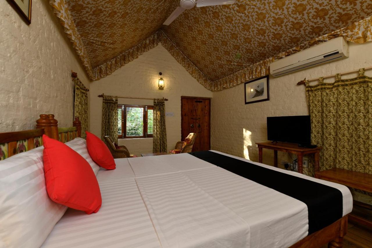 Hotel Sunbird Bharatpur Ngoại thất bức ảnh