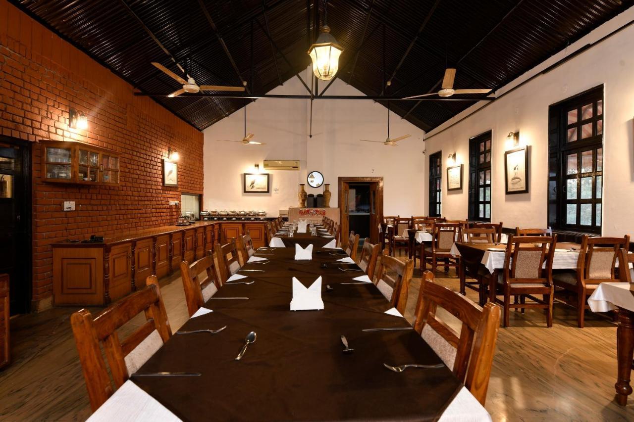Hotel Sunbird Bharatpur Ngoại thất bức ảnh