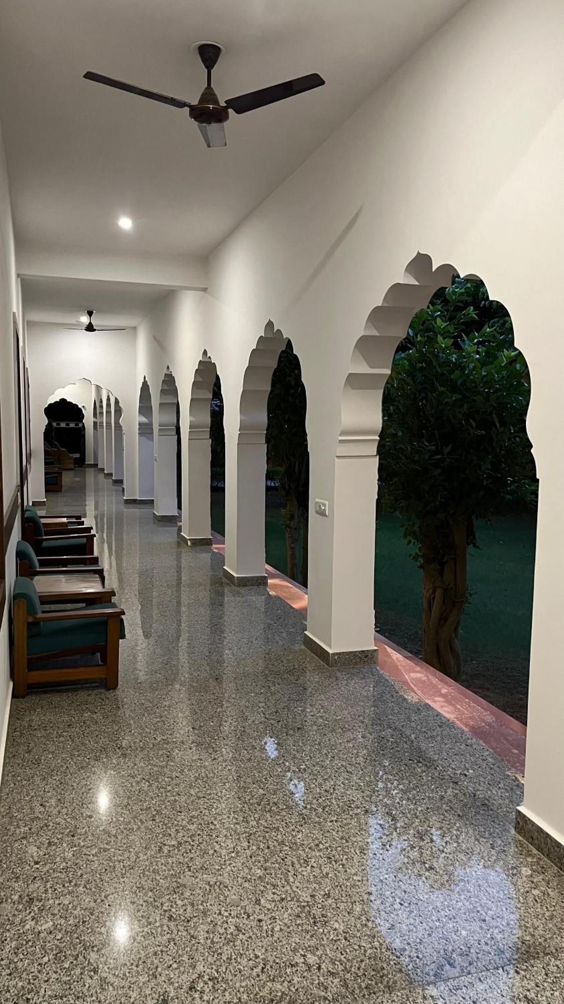 Hotel Sunbird Bharatpur Ngoại thất bức ảnh