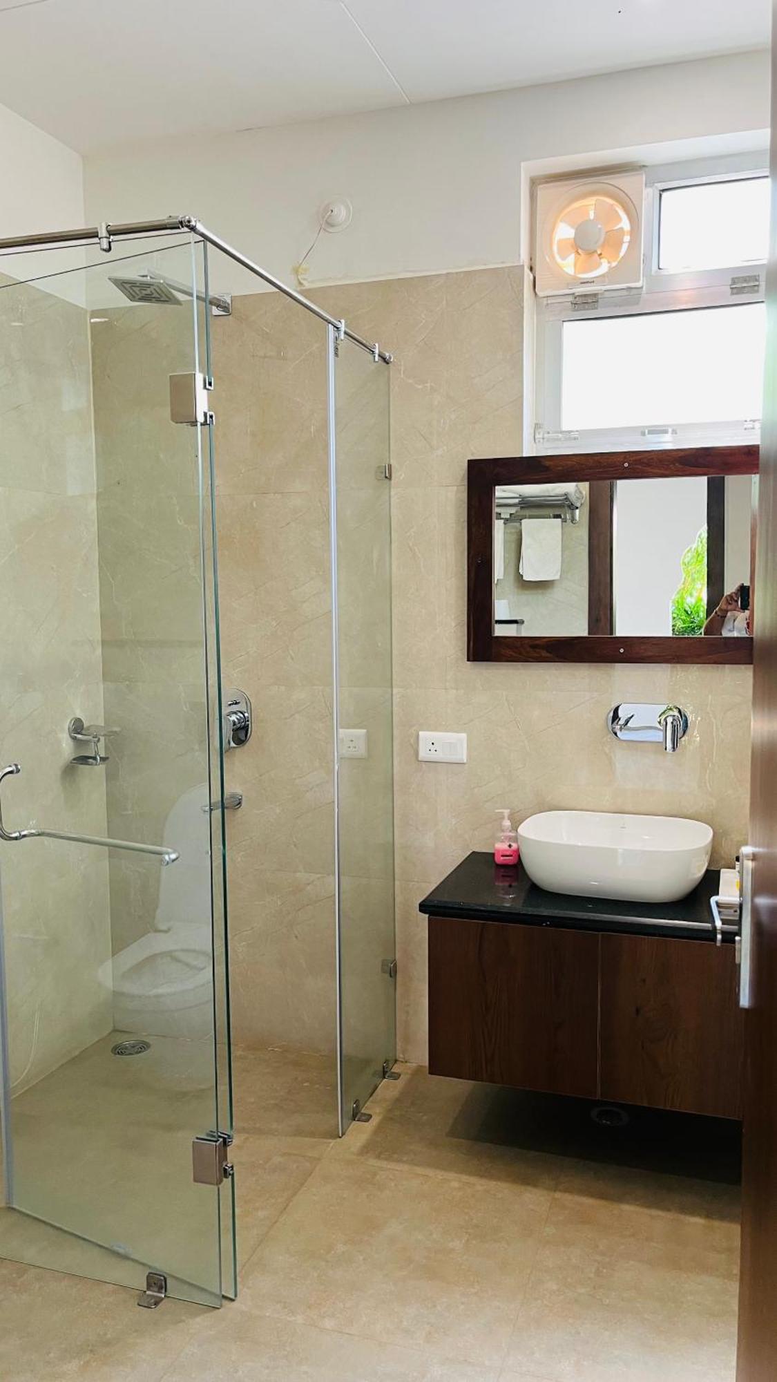 Hotel Sunbird Bharatpur Ngoại thất bức ảnh