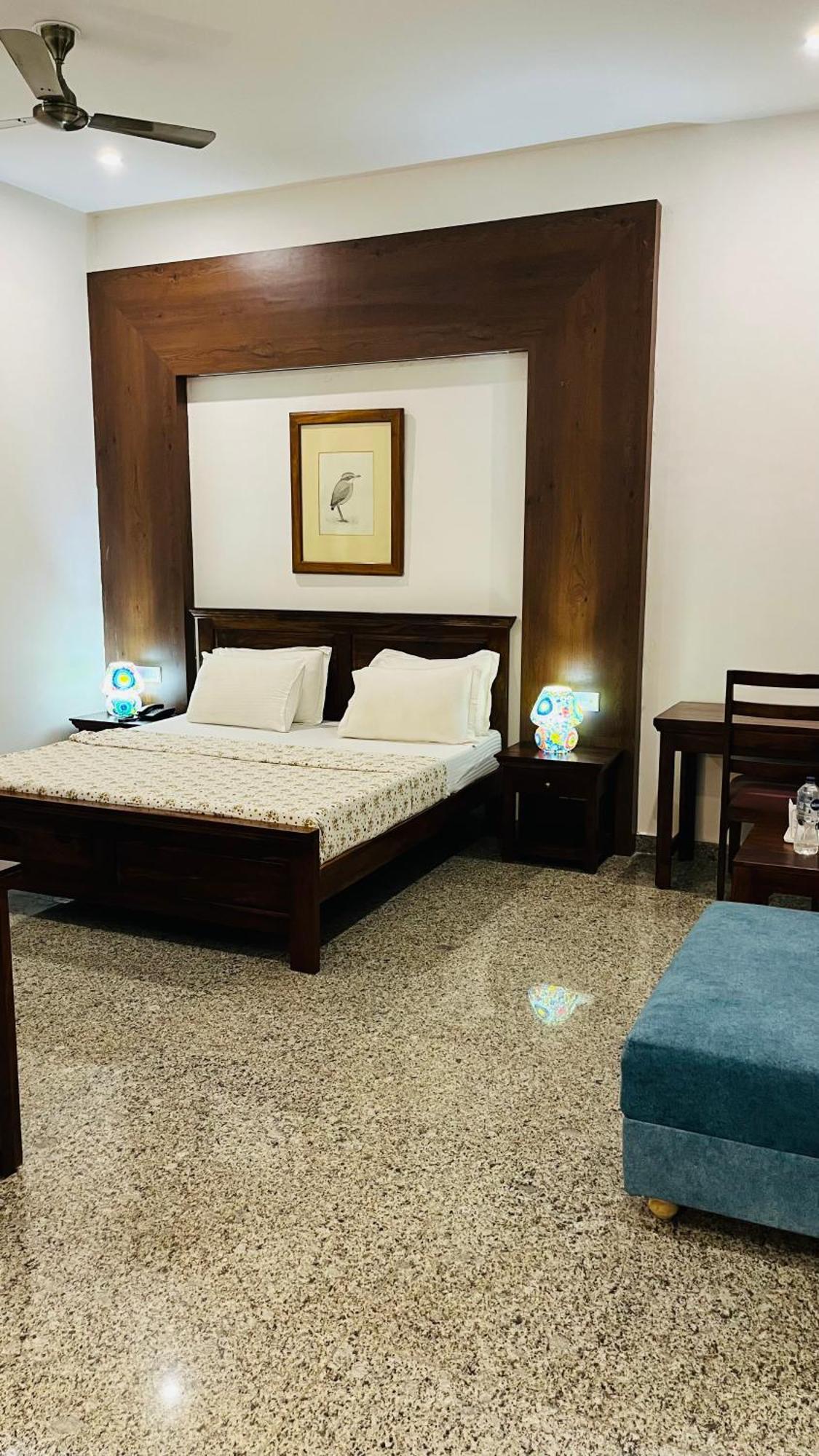 Hotel Sunbird Bharatpur Ngoại thất bức ảnh